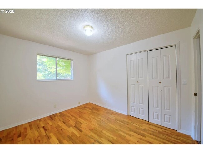 Building Photo - Great 4 Bedroom Eugene Home!