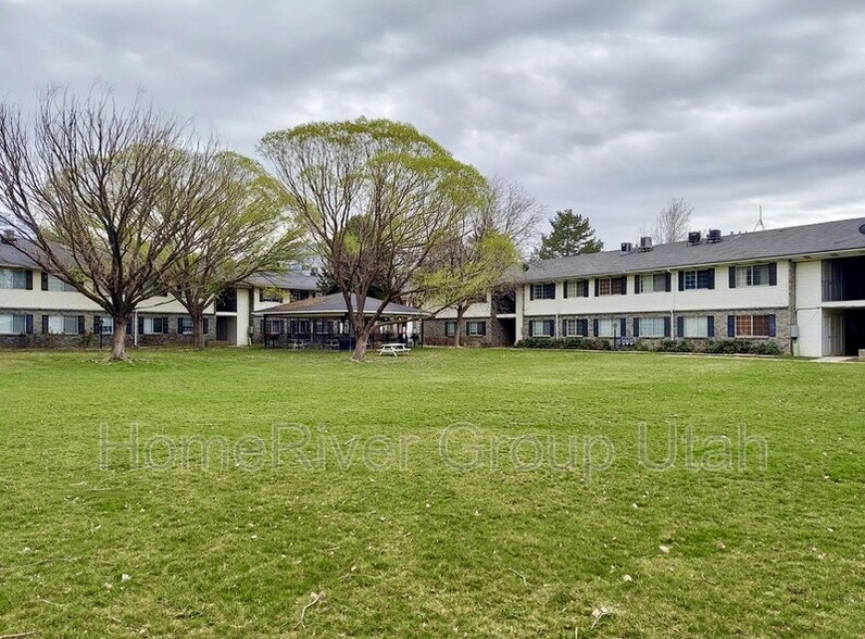 Building Photo - 98 E 600 S
