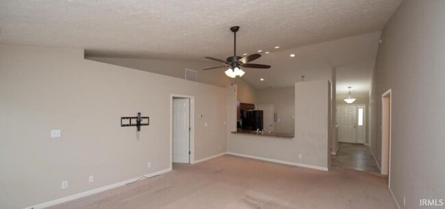 Building Photo - 2421 Fleming Dr