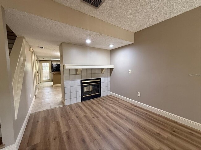 Building Photo - 2201 Fletchers Point Cir