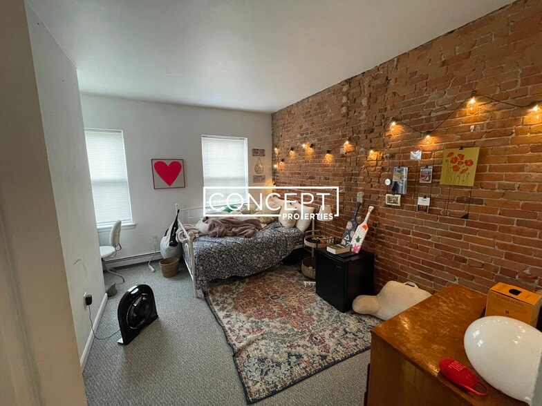 Building Photo - 480 Massachusetts Ave