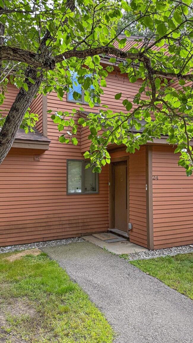 Building Photo - 24 Nordic Wilderness Rd