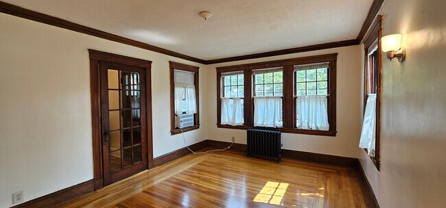 Building Photo - 28 Rawson Rd