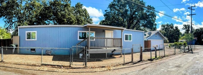 Primary Photo - 3776 Laddell Ave