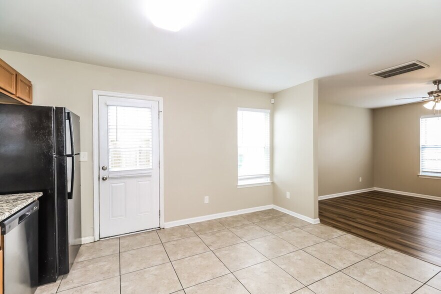 Building Photo - 3239 Braden Dr