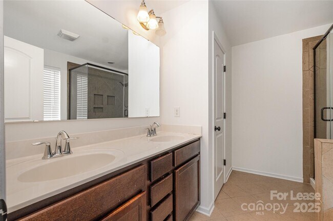 Building Photo - 10327 Snowbell Ct