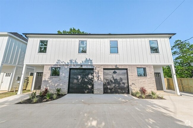 Building Photo - 4721 Mallow St