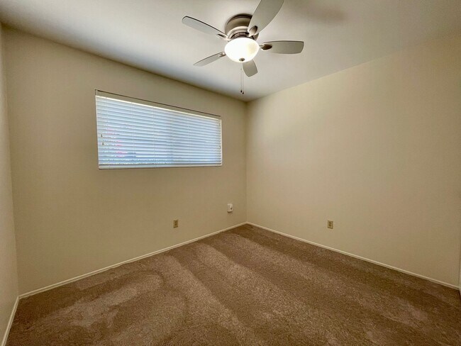 Building Photo - Gorgeous 4 Bedroom 2 Bathroom Home in Bonita!