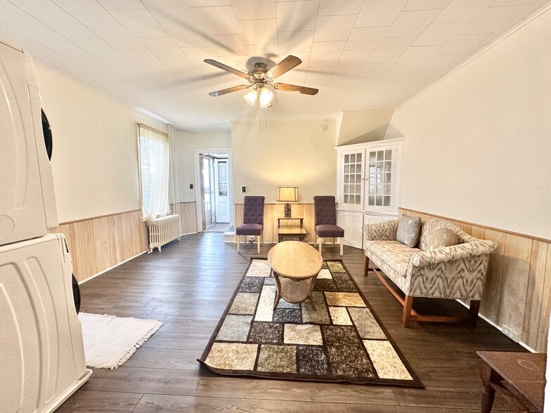 Building Photo - 1001 Cherry St