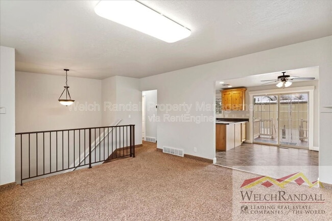 Building Photo - 1007 W 17th St