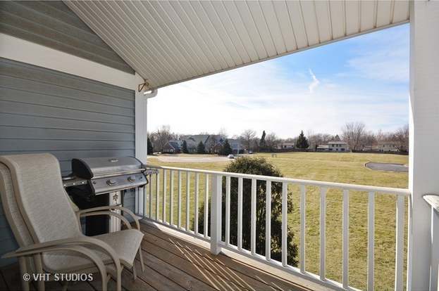 Building Photo - 5S510 Scots Dr