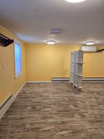 Building Photo - 5 Maryland Ave