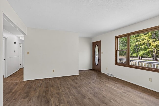Building Photo - 13503 Meredith Dr N