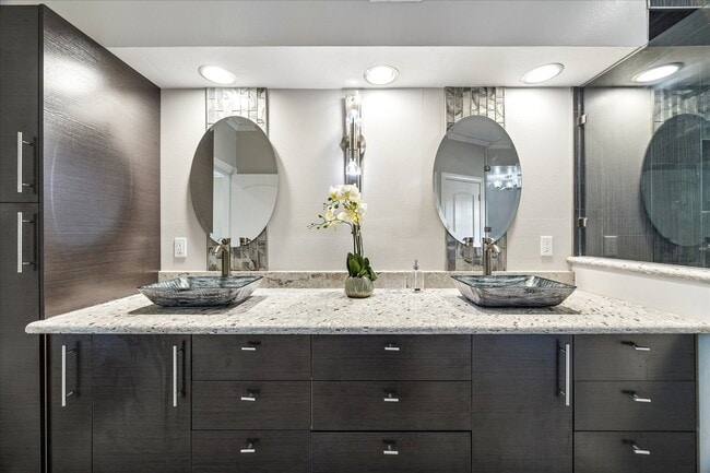 Building Photo - 1030 Crossroads Dr