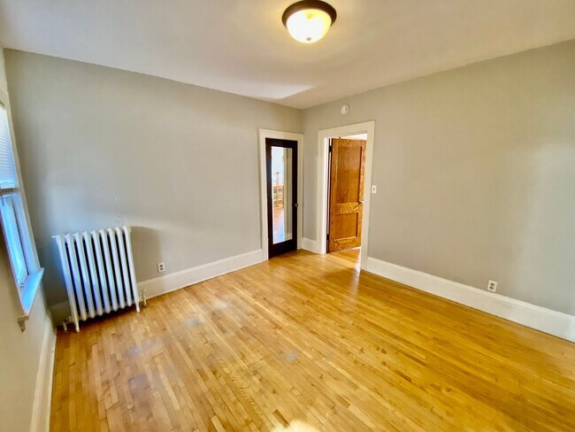 Building Photo - 3448 Girard Ave S