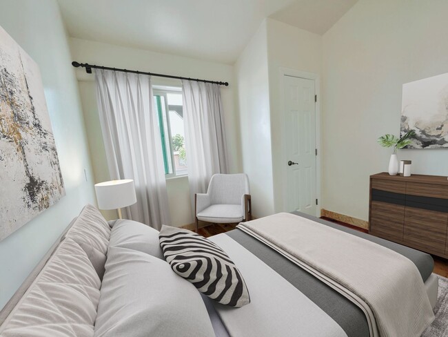 Building Photo - Newly Renovated 3 Bed / 2 Bath - 1.5 Miles...
