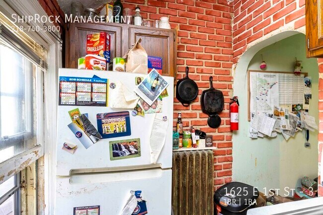 Building Photo - 1625 E 1st St