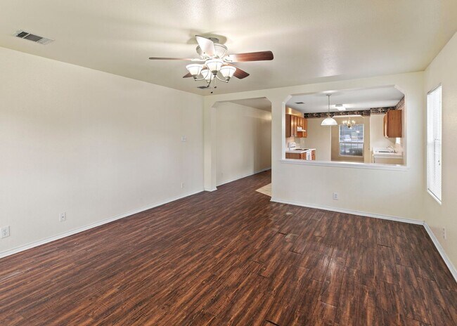 Building Photo - Adorable 1-Story in Westcreek!