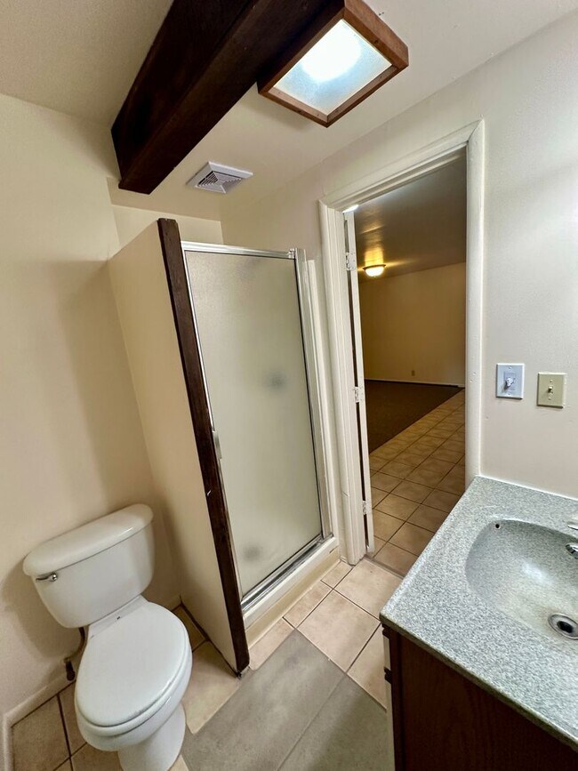 Building Photo - Spacious 4-Bedroom Home with Bonus Room in...