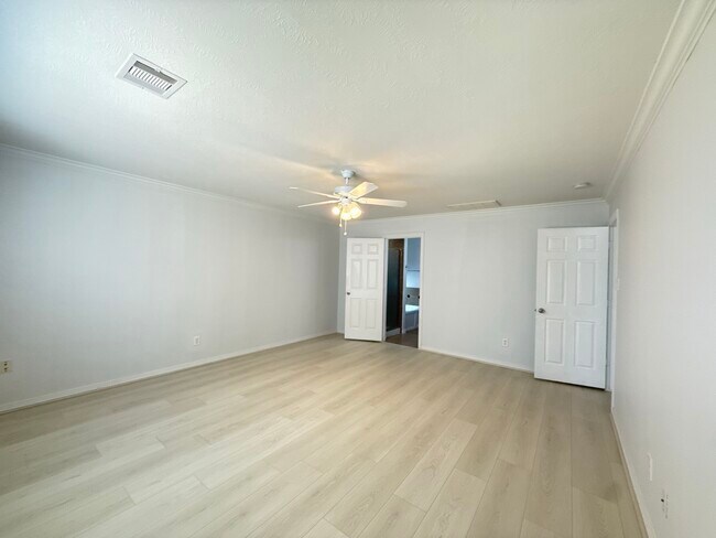Building Photo - 4127 Longmont Hills Ln