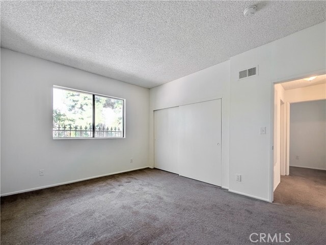 Building Photo - 17312 Chatsworth St