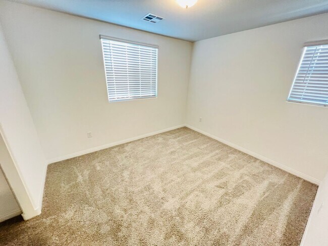 Building Photo - NEW NEW NEW Cadence 4 Bedroom