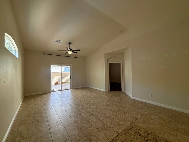 Building Photo - ***MOVE-IN SPECIAL!!!*** 2-Bedroom, 2-Bathroom Townhome located in Henderson, Nevada