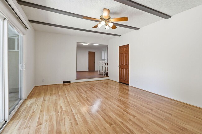 Building Photo - What a Great Home! Available Now!