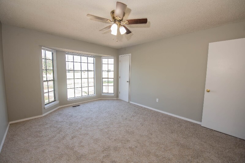 Building Photo - 2054 Garland Ave