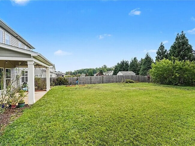 Building Photo - Lease to Own