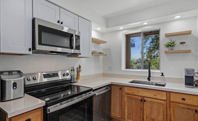 Building Photo - 1010 E Osborn Rd