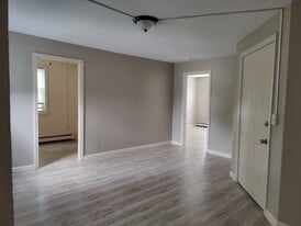 Building Photo - 165 Merrimack St