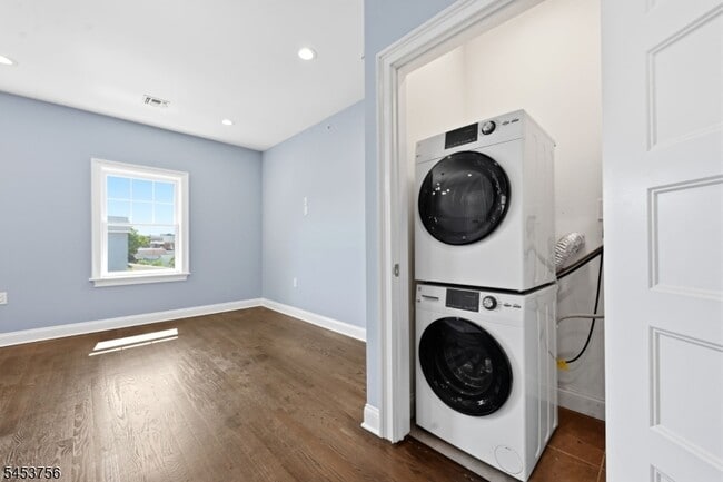 Building Photo - 55 Watchung Ave