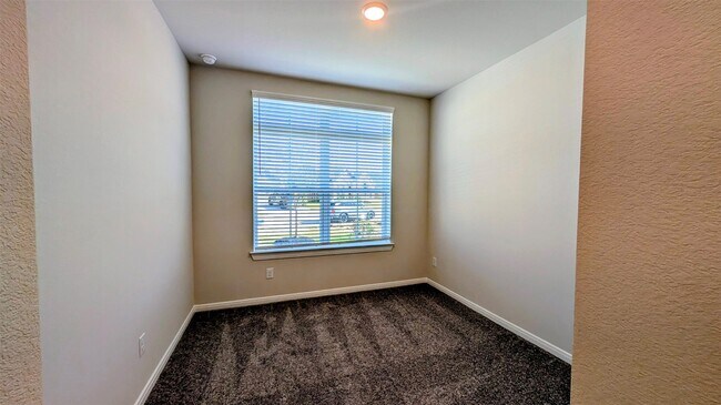 Building Photo - 31814 Blossom Ln