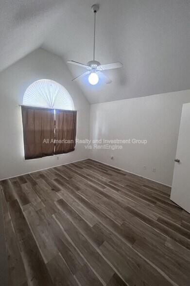 Building Photo - 510 Woodland Park Cir