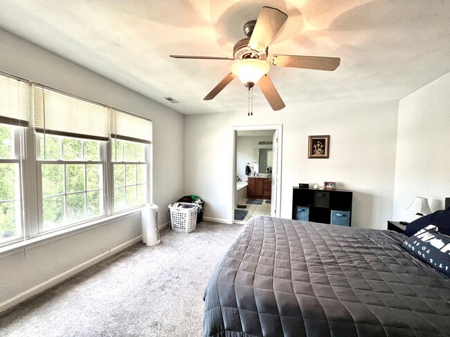 Building Photo - 4 bedroom home in Oceanview, Norfolk