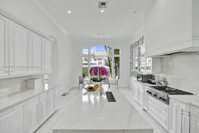 Building Photo - 1516 Island Blvd