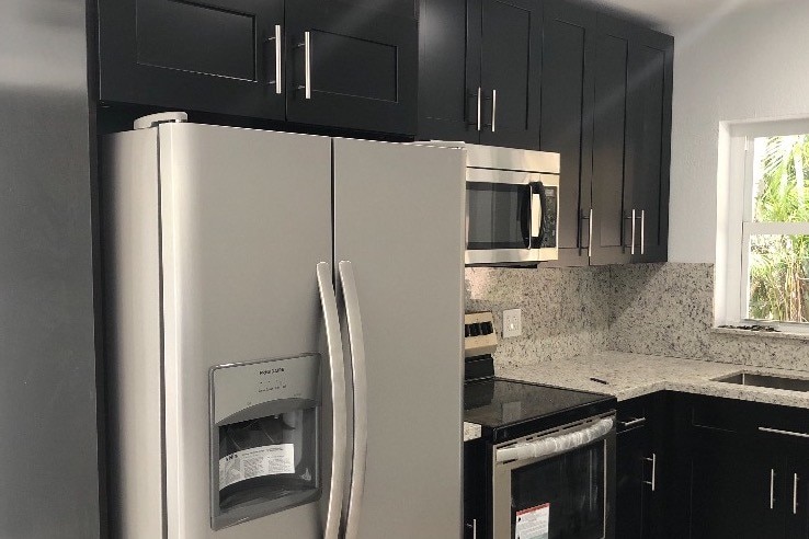 Building Photo - 634 SE 4th Pl