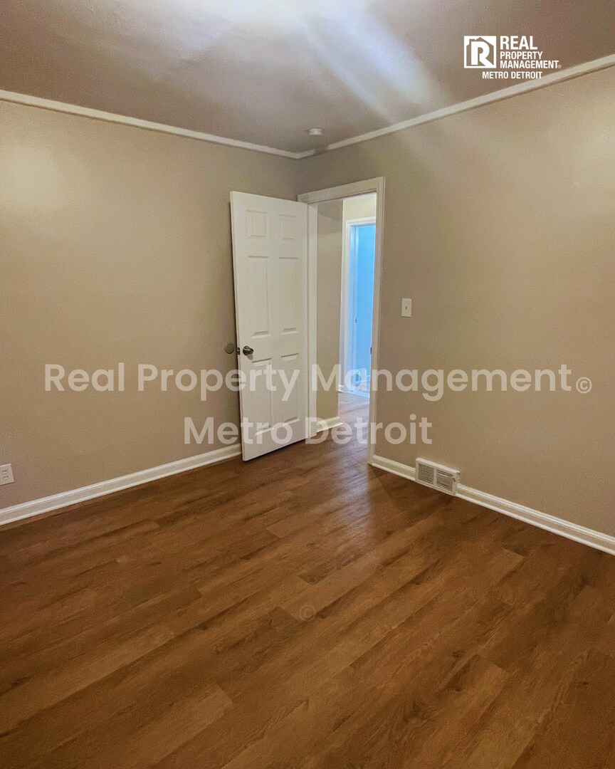 Building Photo - 18445 Ardmore St