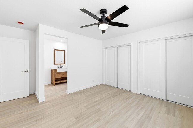 Building Photo - 3010 W Oceanfront