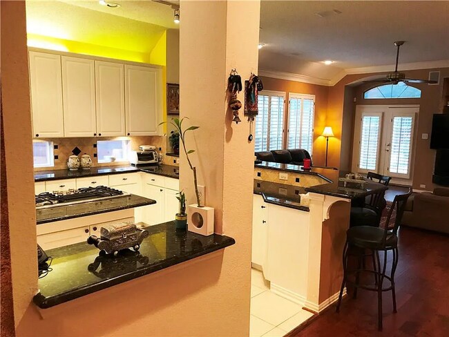 Building Photo - A charming 3-bedroom, 2-bath single-family home in Irving, Texas featuring spacious living areas,...