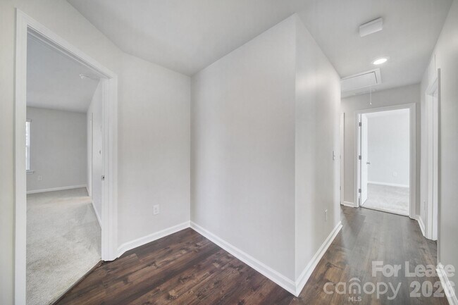 Building Photo - 14611 Murfield Ct