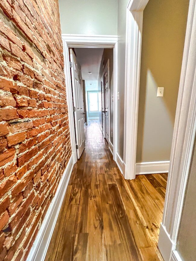 Building Photo - 426 Mosher St