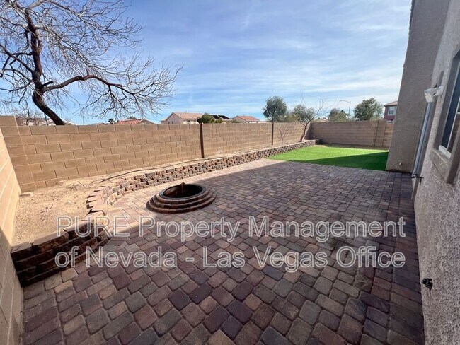 Building Photo - 5308 Las Cruces Heights St