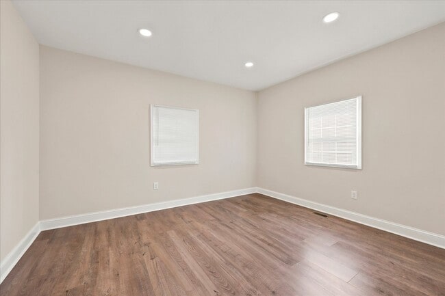 Building Photo - 1605 Brintons Bridge Rd