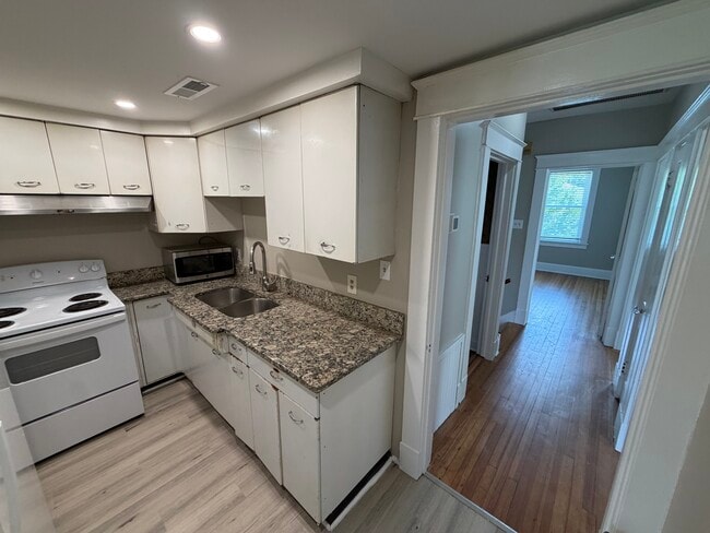 Building Photo - 4812 Chamberlayne Ave