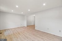 Building Photo - 8084 Winding Way Ct