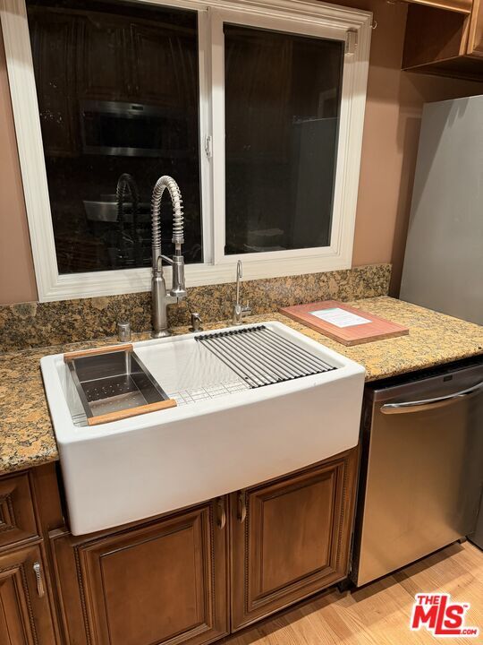 Building Photo - 1552 Crater Ln