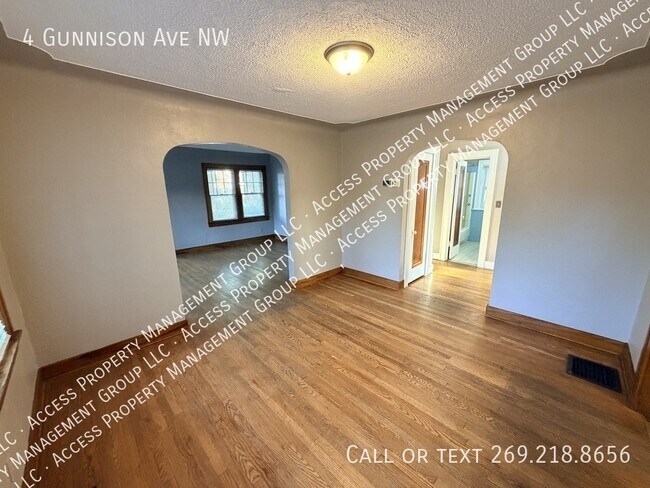 Building Photo - 4 Gunnison Ave NW
