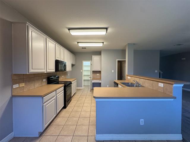 Building Photo - 8005 Hidden Path Ln